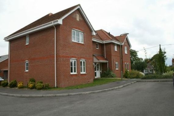 2 bedroom Ground Fla...